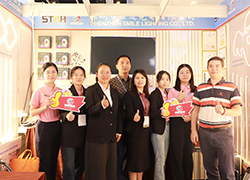 SMILE LIGHTING many new products to the Hong Kong Lighting Fair (Autumn Edition), attracting many cus